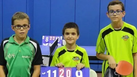 Els tennistes més joves del Club mollerussenc.