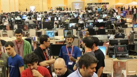 La trobada va superar les expectatives de reunir 400 participants.