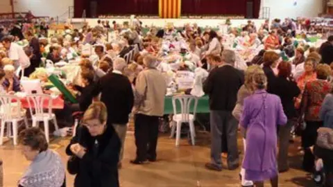 Imatge de les participants en la Trobada de Miralcamp.