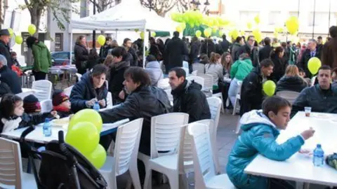 Entitats i associacions van participar en els actes de la Marató de TV3.