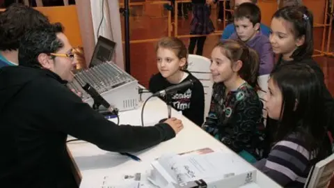 Ràdio Ponent realitza emissions en directe des de el recinte firal.