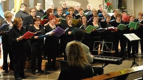 L&#39;Orfeó Renaixença va oferir el concert a la Parròquia de Mollerussa. 