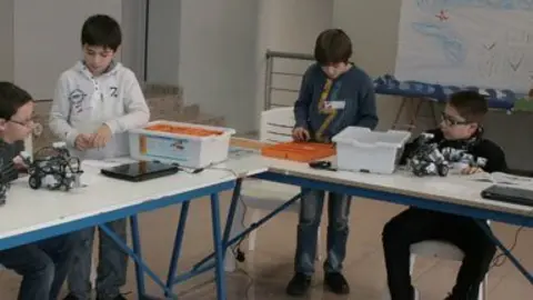 Els participants en el taller al Centre Cultural de Mollerussa.