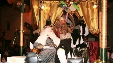 El Reis d&#39;Orient en la seva arribada a Fondarella.