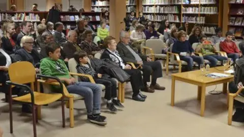 Acte de presentació del llibre Una història d&#39;amor a la Biblioteca Jaume Vila.