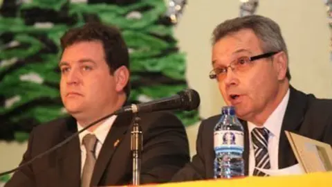 Miquel Galitó i l&#39;alcalde de Castellnou de Seana Jordi Llanes.