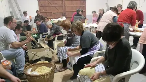 El Local del Sindicat va servir d'obrador per preparar les orelletes de Sant Blai.
