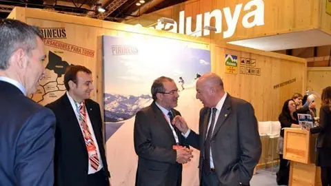 El president Joan Reñé amb el Síndic d'Aran Carlos Barrera, a Fitur.