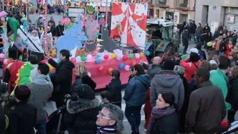 Més d'un miler de persones van participar en la Gran Rua de Mollerussa.