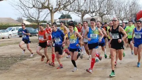 Sortida dels participants de la prova absoluta de la passada edició del Cros.