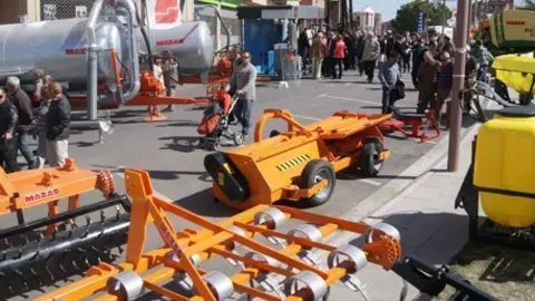 Imatge del recinte exterior de la Fira de Sant Josep.