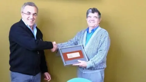 L'alcalde Enric Mir i el caporal Mingo Martínez.