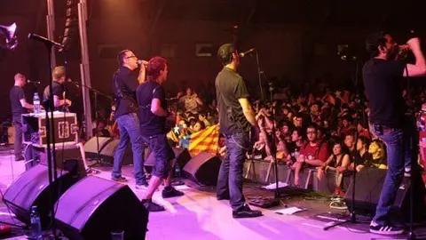 Obrint Pas van estar al cartell del Concert de l'Estelada de 2012.