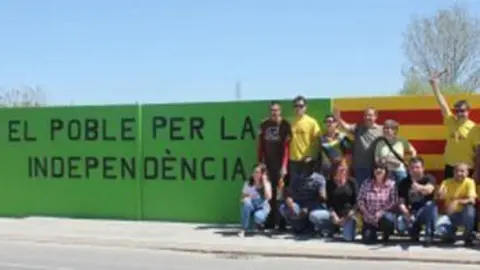 Els membres de 'lANC de Fondarella un cop finalitzat el treball.
