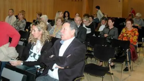 Els assistents a l'acte de presentació a la seu del Consell Comarcal.