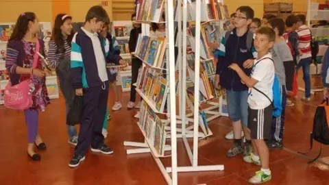 Els escolars disposen de més 4.500 propostes literàries i pedagògiques.