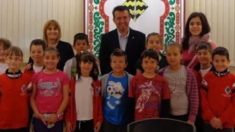 Melcior Claramunt va rebre als alumnes de l'escola Sant Miquel.