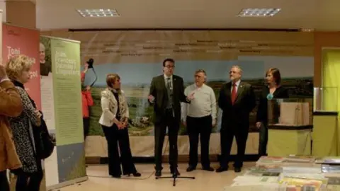 Els representants de les administracions van presidir l'acte inaugural.