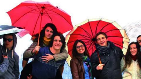 La banda la conformen 8 joves formats a l'escola de Música d'Ivars d'Urgell.