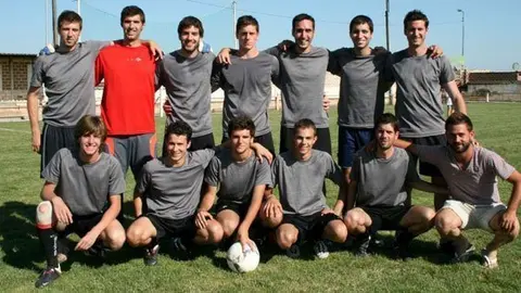 Els joves del Poal impulsen el torneig, amb la col·laboració de l'Ajuntament.