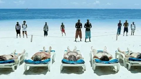 Ulrich Seidl ha estrenat el projecte desglossat en tres pel·lícules. Imatge de "Paraíso: Amor"
