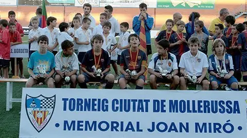 El representants del clubs participants en el torneig.