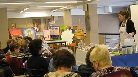 El Casal d'Avis programa al llarg de curs activitats variades de tots els àmbits.