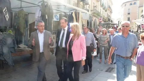 El conseller d'Interior ha realitzat una visita per mercat setmanal de les Borges