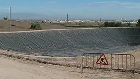 Imatge de l'embasament d'abastament al complex educatiu de La Serra de Mollerussa.