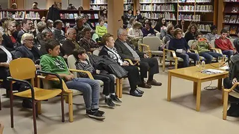 Activitats amb autors a la Biblioteca Comarcal Jaume Vila de Mollerussa.