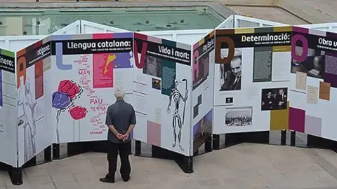 Imatge de l&#39;exposició que presidirà la plaça Major de Mollerussa.