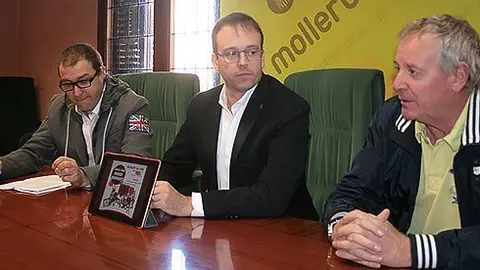 Àlex Català, Marc Solsona, i Enric De la Serna, van presentar el Mercat de Segona Mà.