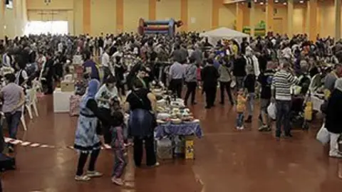 Les parades es van instal·lar en el Pavelló Pla d'Urgell del Recinte Firal.