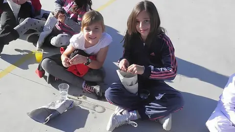 Com es tradicional les castanyes es van repartir amb paperines de diari.