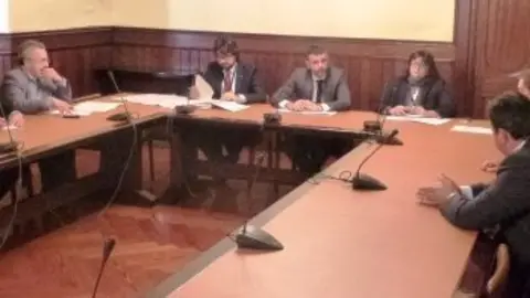 Reunió alcaldes plataforma N-240 amb conseller Santi Vila
