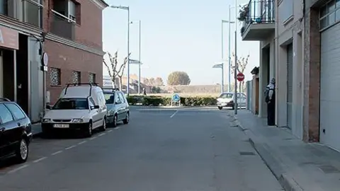 El consistori col·locarà una reixa de banda a banda del carrer per recollir l&#39;aigua de pluja.