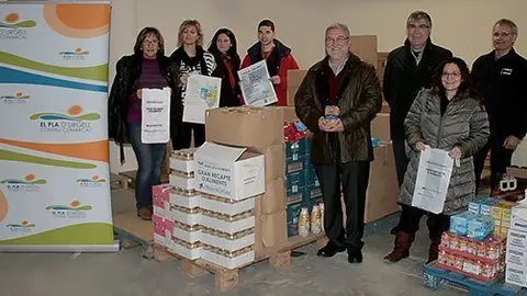 Francesc Fabregat amb els representants de les entitats que participen en el Recapte.