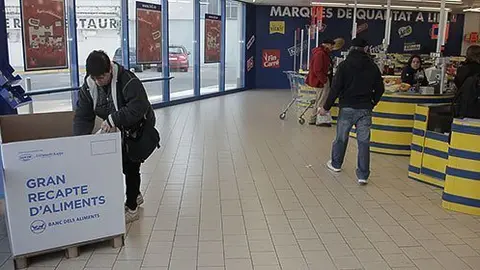 El clients del supermercat Lidl a Golmés van fer les seves donacions.