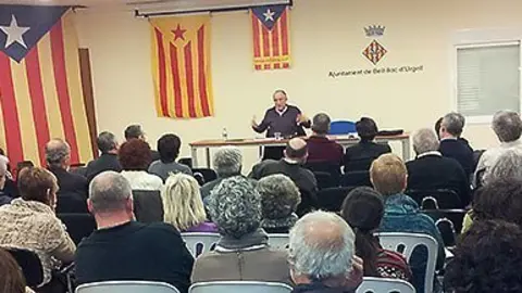 Salvador Cardús va inaugurar el cicle de conferències de l'ANC a Bell-lloc.