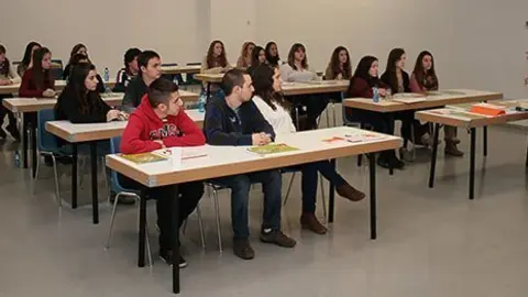 El tècnic Joaquim Fabrès imparteix el curs d&#39;Auxiliars de Fires. 