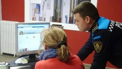 Nou Facebook Policia Local Borges