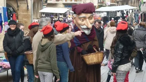 Home dels Nassos al mercat