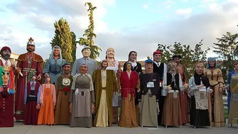 Imatge de la Trobada de Colles Geganteres 2013 al Palau d&#39;Anglesola.