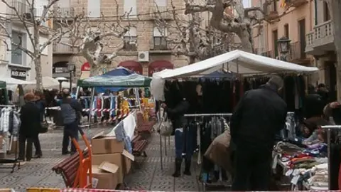 El públic torna a ser fidel a la cita amb el Mercat de Rebaixes de Mollerussa.