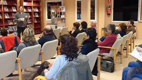 El poeta i rapsoda Josep Maria Pedrals va fer un recital poètic sota el títol Mots embriacs.