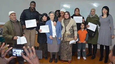 Els participants en les aules d&#39;idiomes de Creu Roja el Pla d&#39;Urgell.