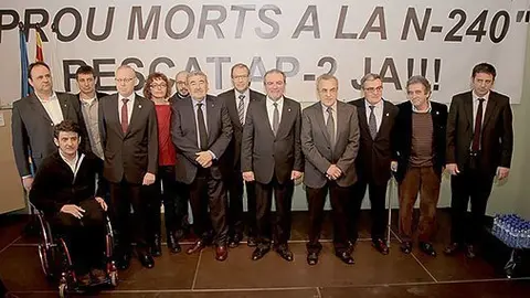 Representants de les administracions i entitats signats de la Declaració de Montblanc.
