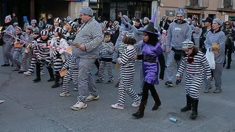 La Rua de Carnaval va reunir més d'un miler de participants a Mollerussa.
