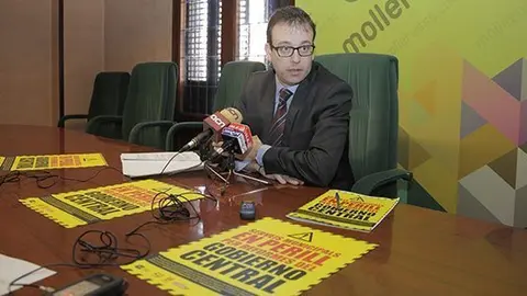 Marc Solsona anuncia la convocatòria de Ple extraordinari en contra de la reforma.