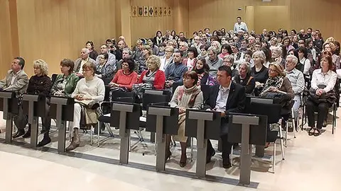 Pares, familiars i docents, acompanyen als guanyadors dels Premis El Sol del Pla.